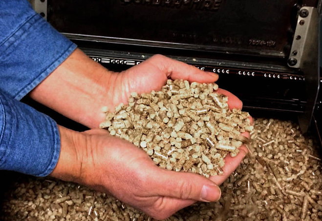 So sánh giá trị năng lượng của 3 bếp gỗ, gas, pellet