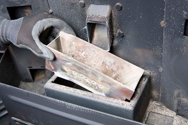 sử dụng bếp viên nén gỗ an toàn - 1